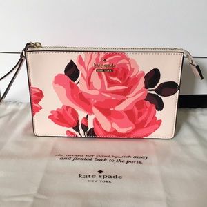 Kate Spade Cameron Street Roses Wristlet Clutch